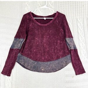 We the Free Thermal Top Acid Wash Women's size M
Long Sleeve